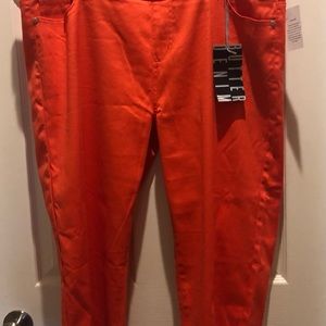 Orange butter denim capris made by Avenue size 18/20 new with tags